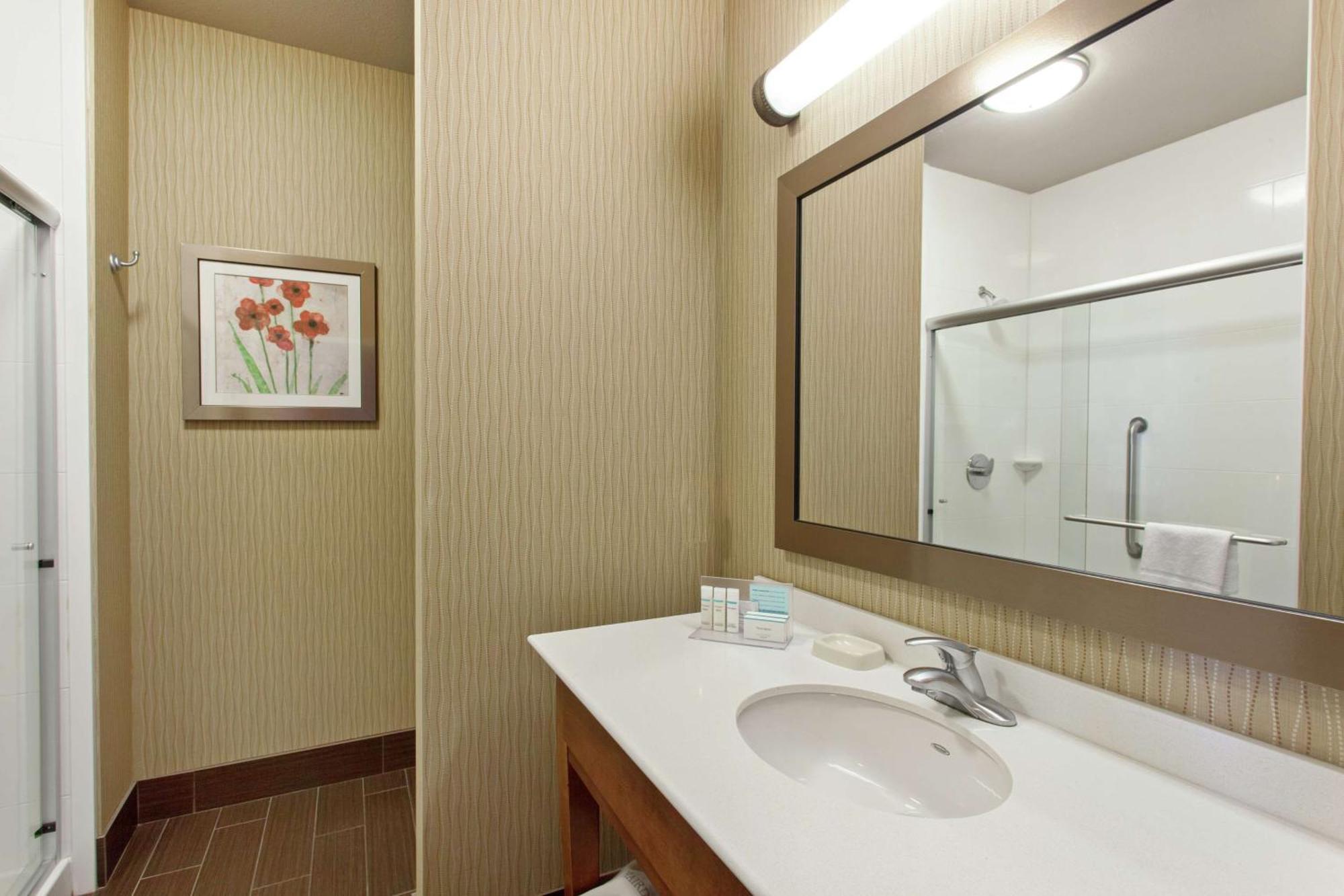Hampton Inn Seattle/Everett Downtown Экстерьер фото