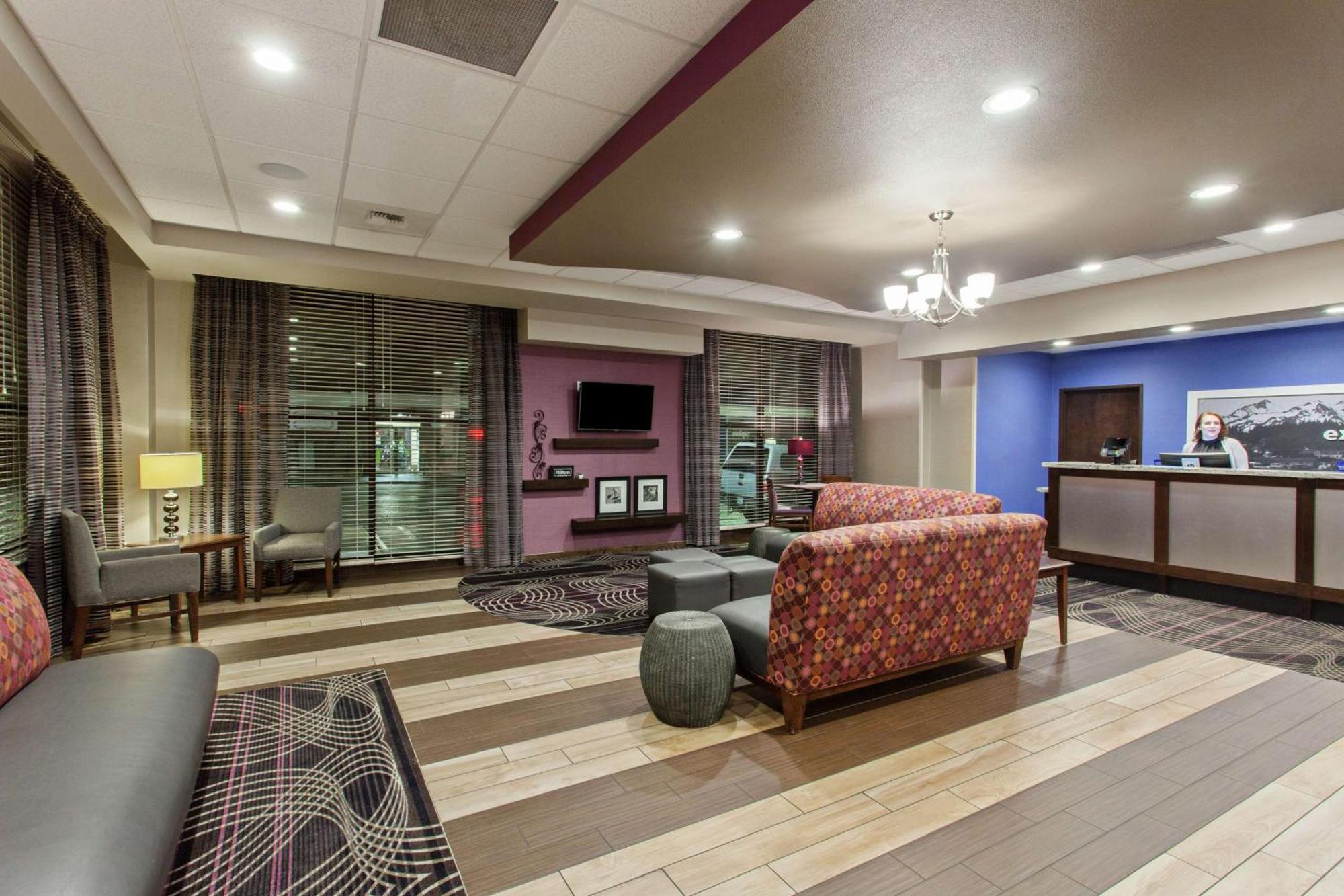 Hampton Inn Seattle/Everett Downtown Экстерьер фото