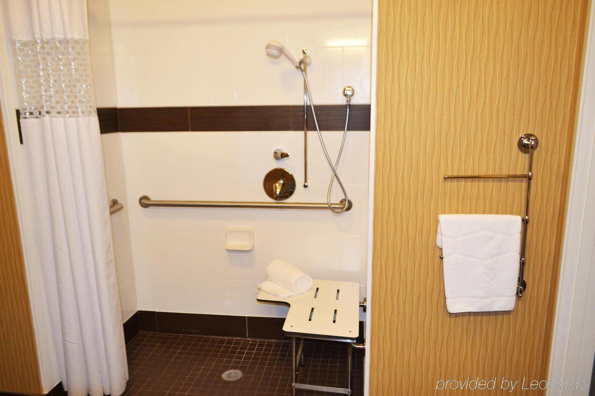 Hampton Inn Seattle/Everett Downtown Экстерьер фото